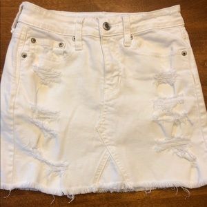 AMERICAN EAGLE white jean skirt